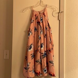 Sleeveless light pink floral pattern dress